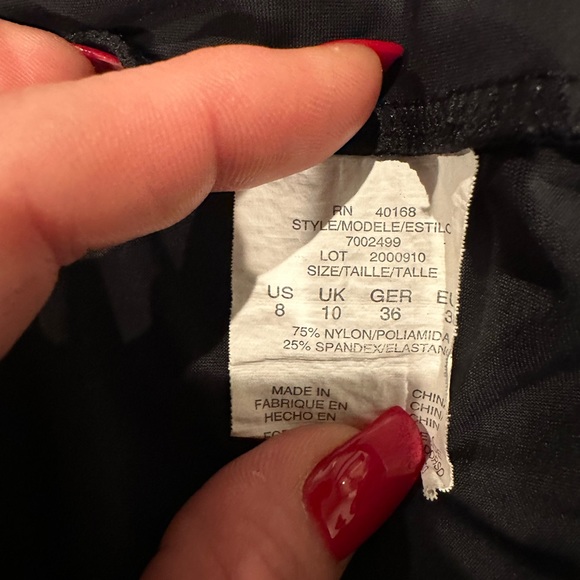 Busty and beautiful beach swimsuit size women’s large - Picture 4 of 4